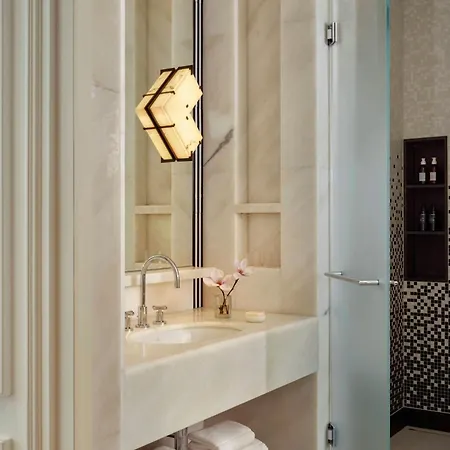 The St. Regis 5*